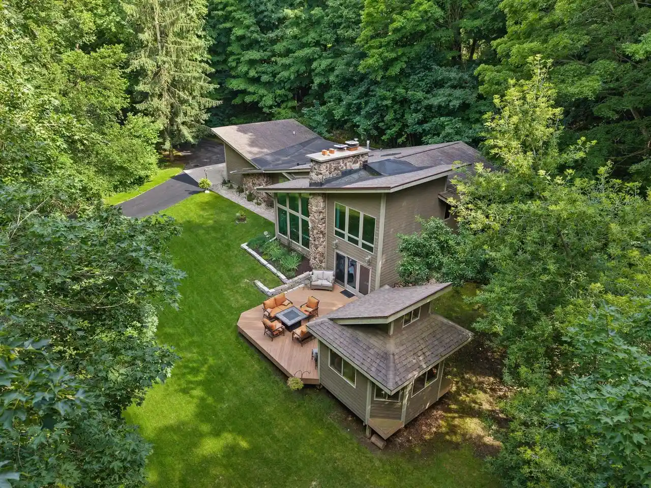 1st image of 3041 Kettle Moraine Road Road, Hartford, WI 53027 | MLS# 1971131