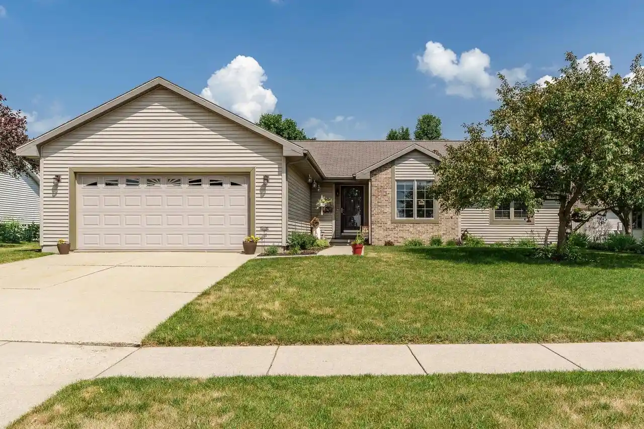 1st image of 2608 N Wuthering Hills Dr Dr, Janesville, WI 53546 | MLS# 2027771