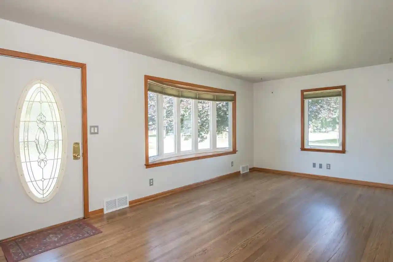 2nd image of 520 39th Avenue Avenue, Goodview, MN 55987 | MLS# 1971137