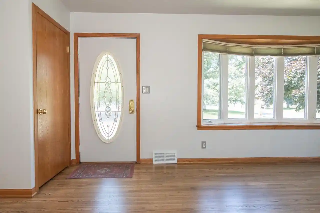 5th image of 520 39Th Avenue Avenue, Goodview, MN 55987 | MLS# 1971137