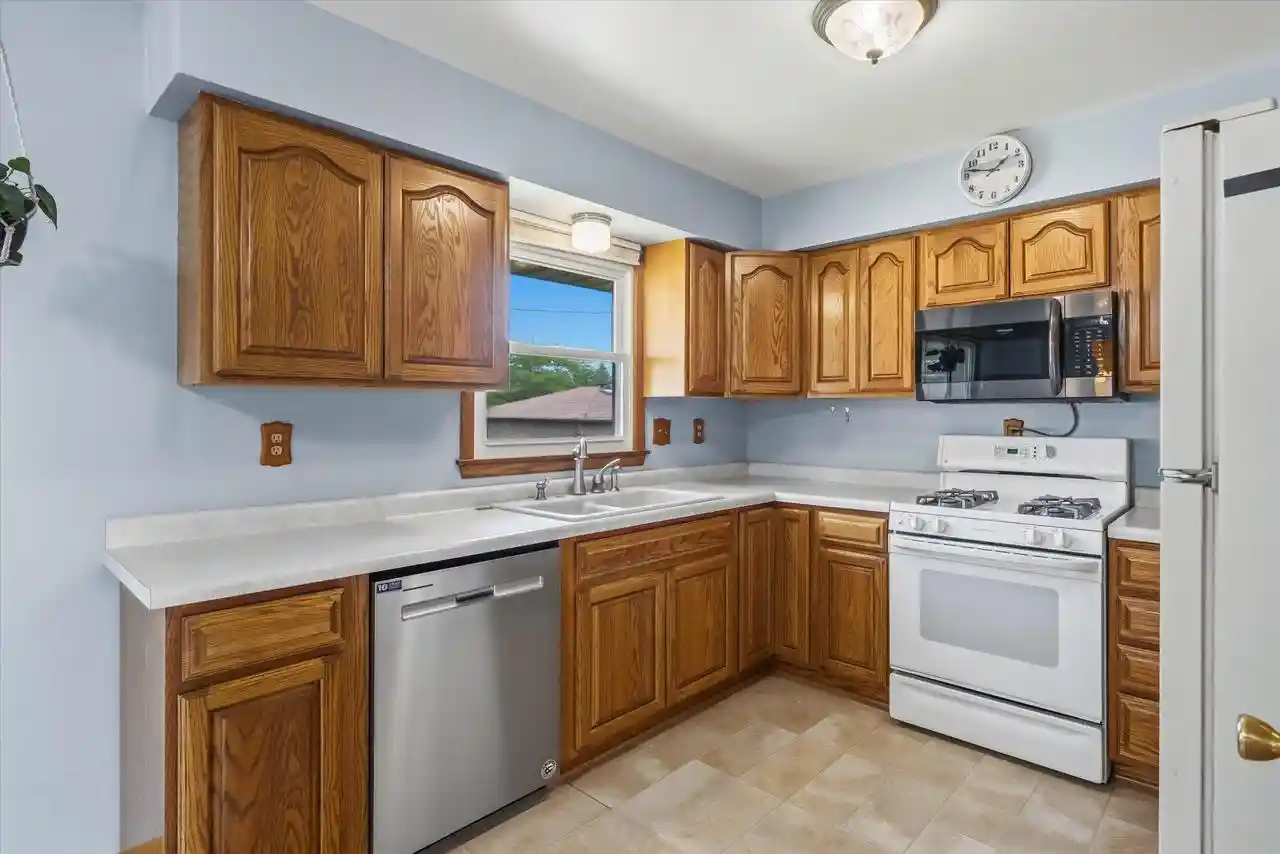 38th image of 6112 S Indiana Avenue Avenue, Cudahy, WI 53110 | MLS# 1971151