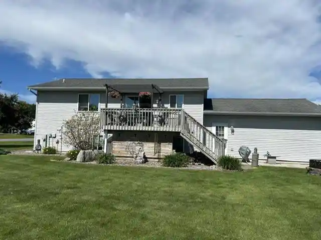 Homes for sale in Kronenwetter, WI | 2020 Paintbrush Dr Dr, Kronenwetter, WI 54455 | MLS# 22603220
