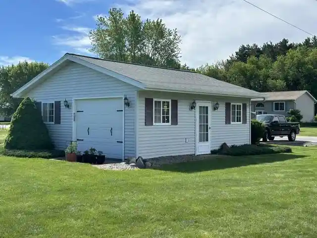 Homes for sale in Kronenwetter, WI | 2020 Paintbrush Dr Dr, Kronenwetter, WI 54455 | MLS# 22603220