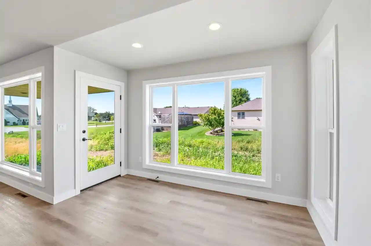 Photo 3 of Single family home for sale at 2749 Stelor Dr Dr, Green Bay, WI 54311 | MLS# 50328927 | Listing updated on 2026-10-20