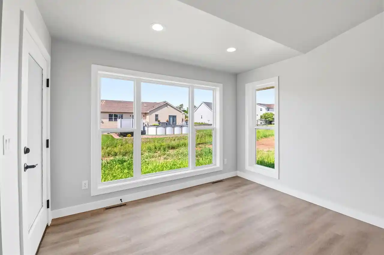 Photo 4 of Single family home for sale at 2749 Stelor Dr Dr, Green Bay, WI 54311 | MLS# 50328927 | Listing updated on 2026-10-20