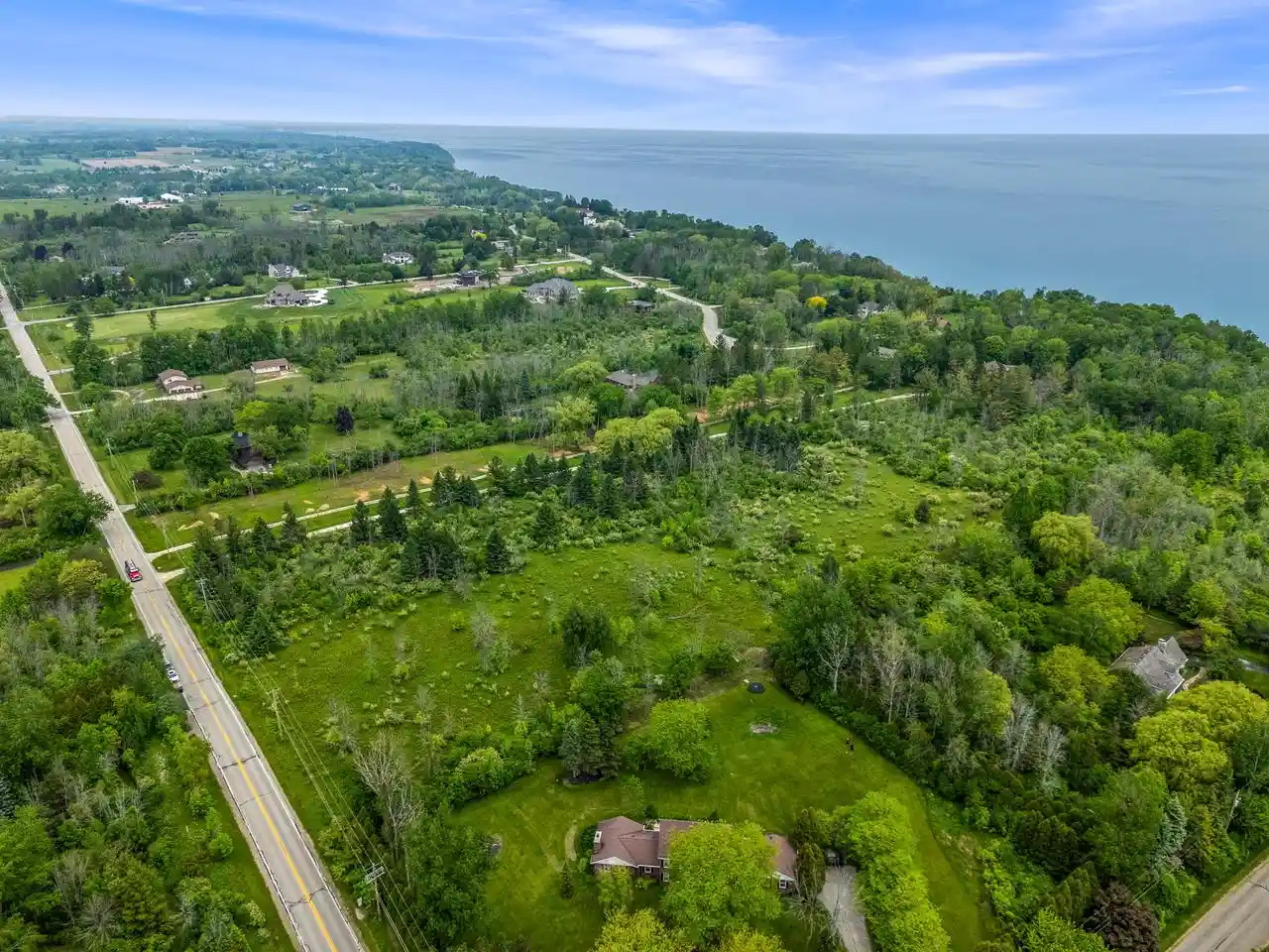 4th image of 13600 N Lake Shore Dr Dr #Lt2, Mequon, WI 53097 | MLS# 1971170
