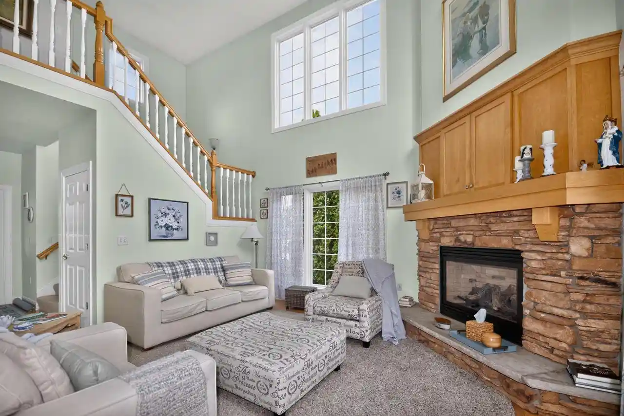 3rd image of 695 Summer Creek Road Road, Oconomowoc, WI 53066 | MLS# 1971161