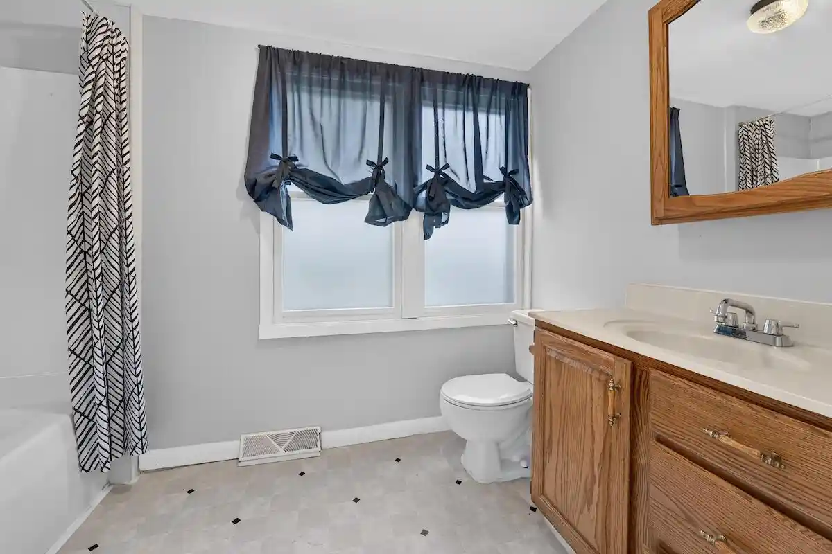 Homes for sale in West Bend, WI | 615 Roosevelt Dr Dr, West Bend, WI 53090 | MLS# 1971182