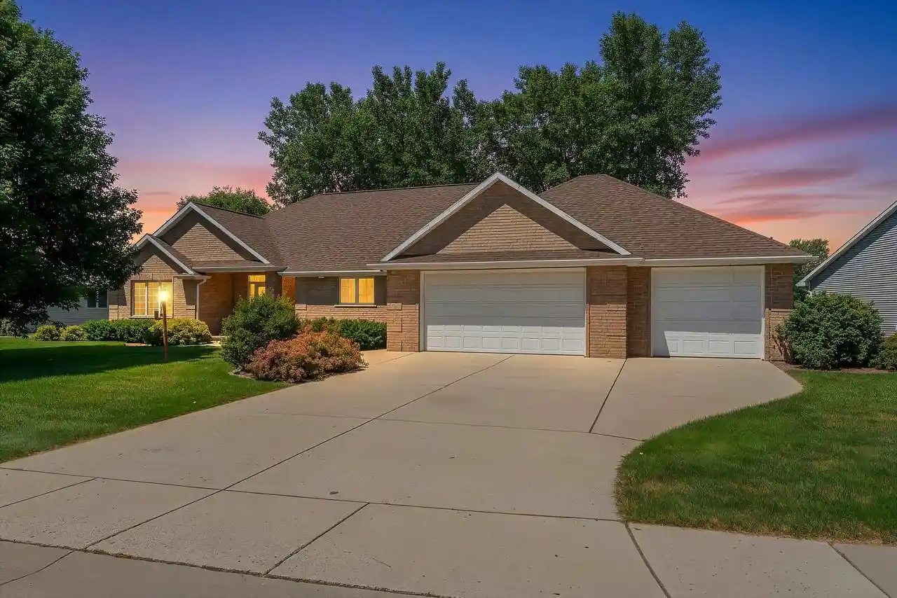 Homes for sale in Wrightstown, WI | 568 Royal St Pats Dr Dr, Wrightstown, WI 54180 | MLS# 50328942