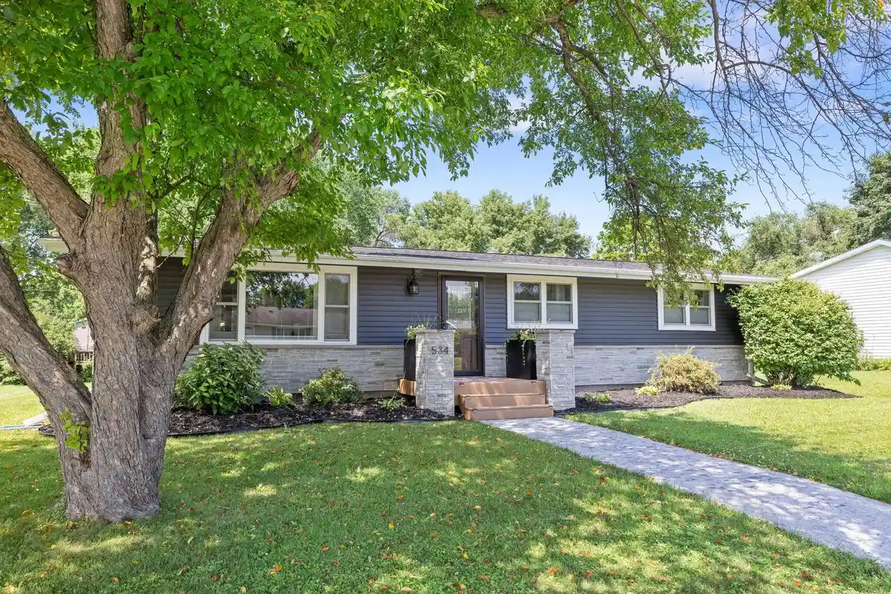 1st image of 534 S 3rd Street Street, La Crescent, MN 55947 | MLS# 1971187