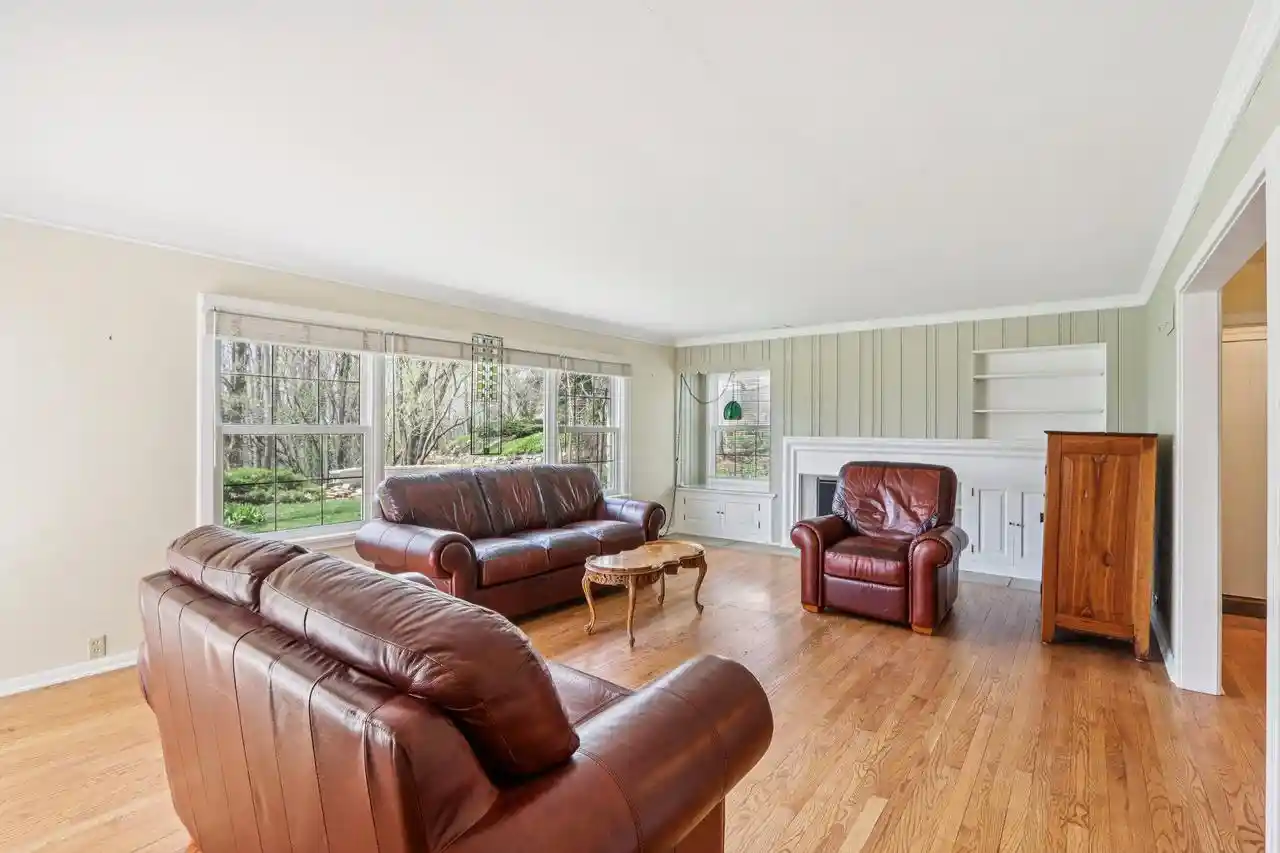 Photo 4 of Single family home for sale at S24W23112 Lookout Dr Dr, Waukesha, WI 53186 | MLS# 1971188 | Listing updated on 2026-09-01
