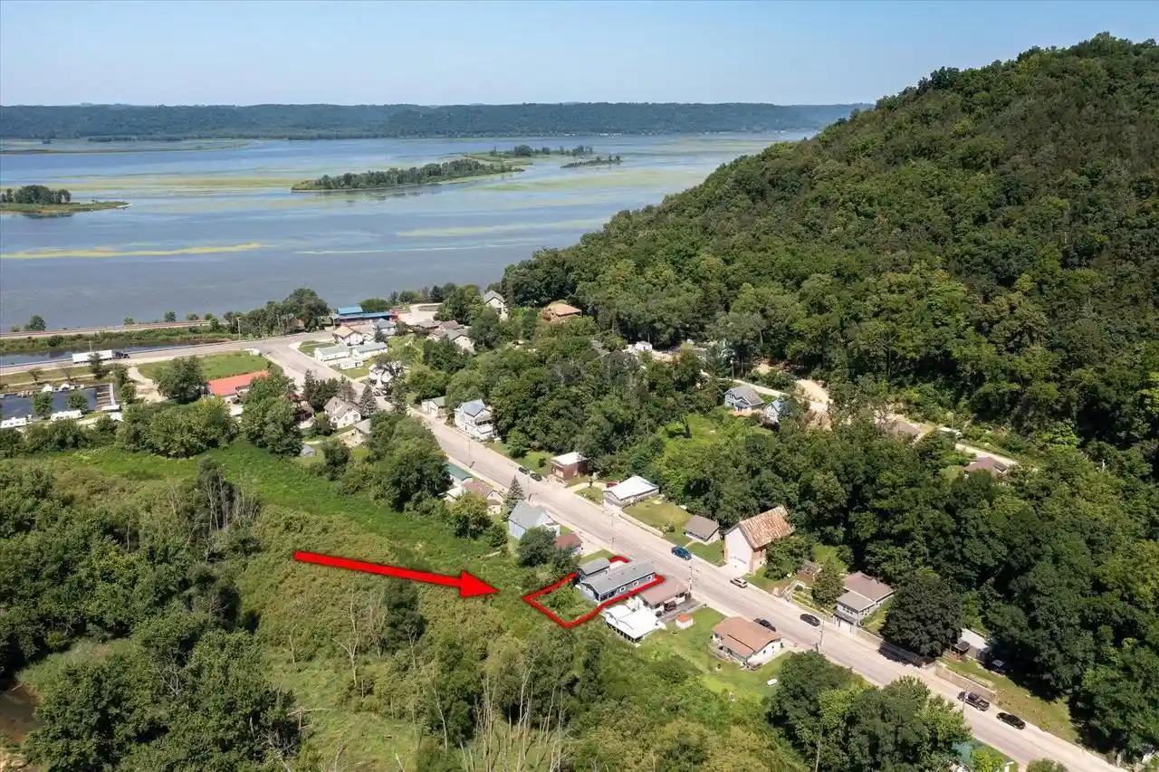 Homes for sale in Lynxville, WI | 337 Spring Street Street, Lynxville, WI 54626 | MLS# 2027800