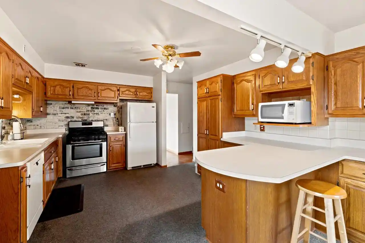 2nd image of 3804 E Klieforth Avenue Avenue, Cudahy, WI 53110 | MLS# 1971197