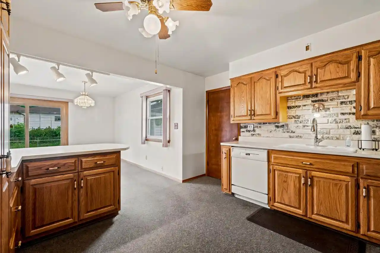4th image of 3804 E Klieforth Avenue Avenue, Cudahy, WI 53110 | MLS# 1971197
