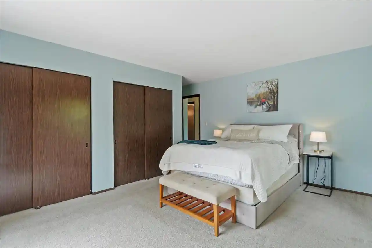 Photo 2 of Condo for sale at 5228 Woodbridge Lane S Lane S #5228, Milwaukee, WI 53221 | MLS# 1971195 | Listing updated on 2026-08-24
