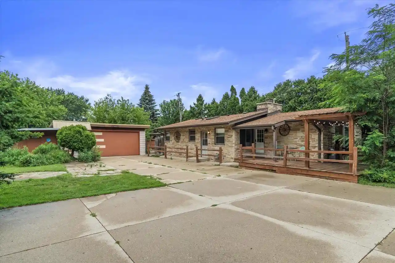 1st image of 5445 S Nicholson Avenue Avenue, Cudahy, WI 53110 | MLS# 1971204