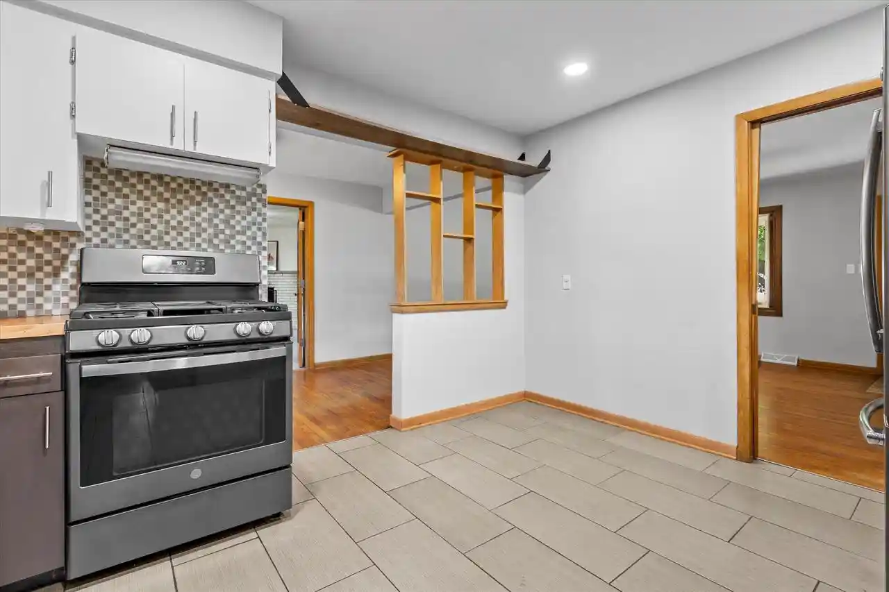 Homes for sale in Wauwatosa, WI | 10849 W Derby Avenue Avenue, Wauwatosa, WI 53225 | MLS# 1971201