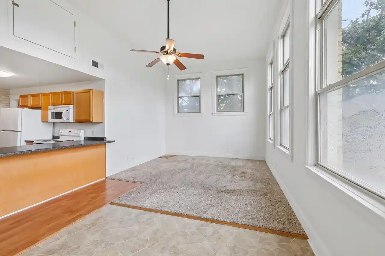 2nd image of 1009 Summit Avenue Avenue #6, Stoughton, WI 53589 | MLS# 2027802