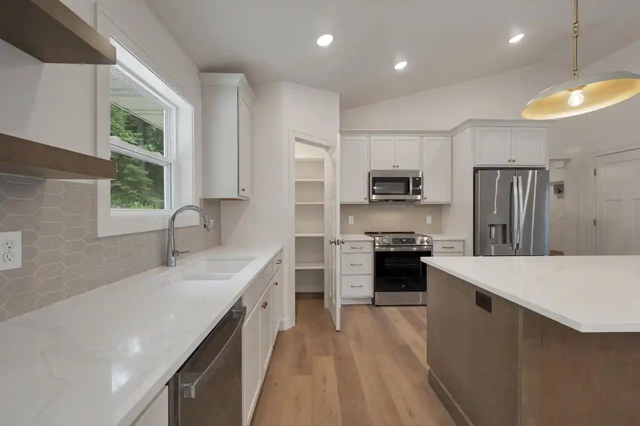 Photo 4 of Single family home for sale at 2480 Brenner Pl Pl, Green Bay, WI 54301 | MLS# 50328949 | Listing updated on 2026-09-13