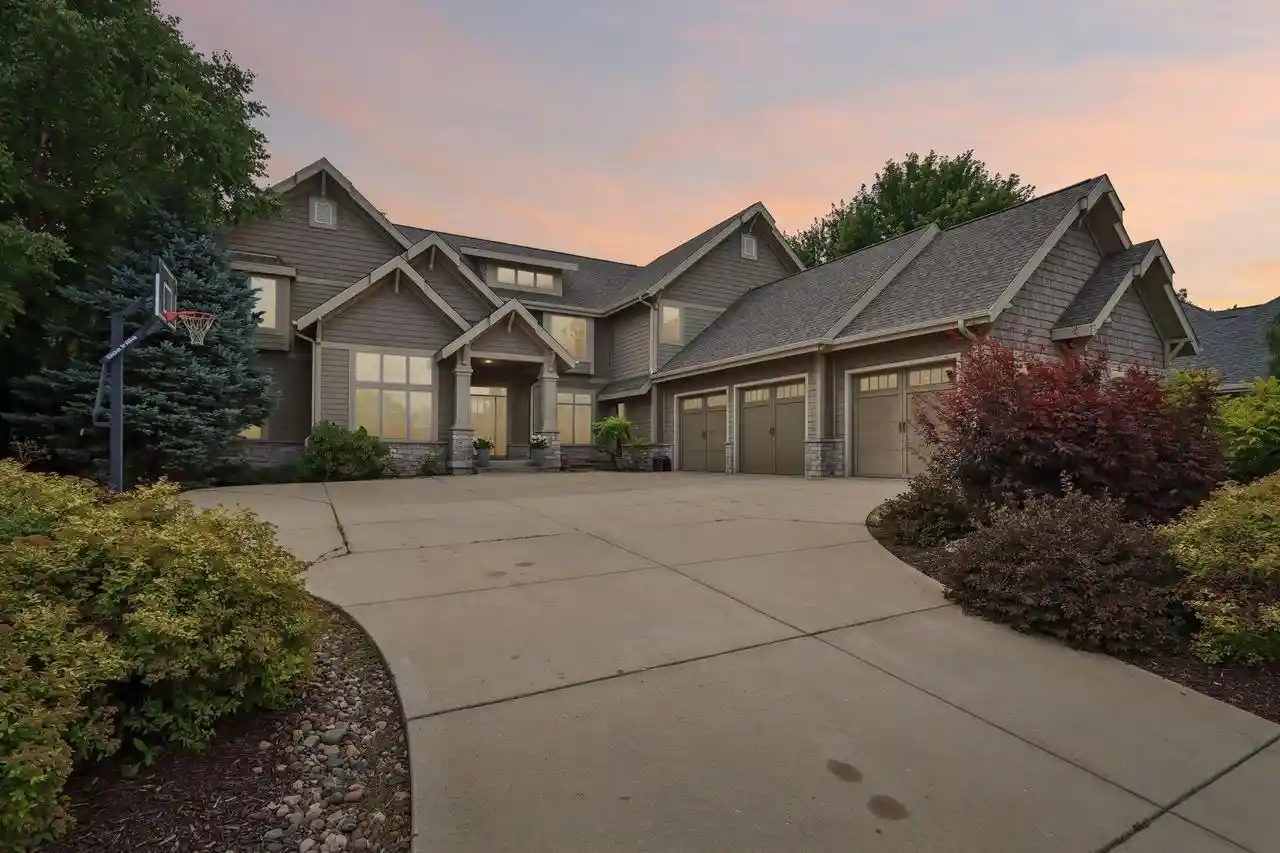 1st image of 9913 Shadow Ridge Trail Trail, Middleton, WI 53562 | MLS# 2027805