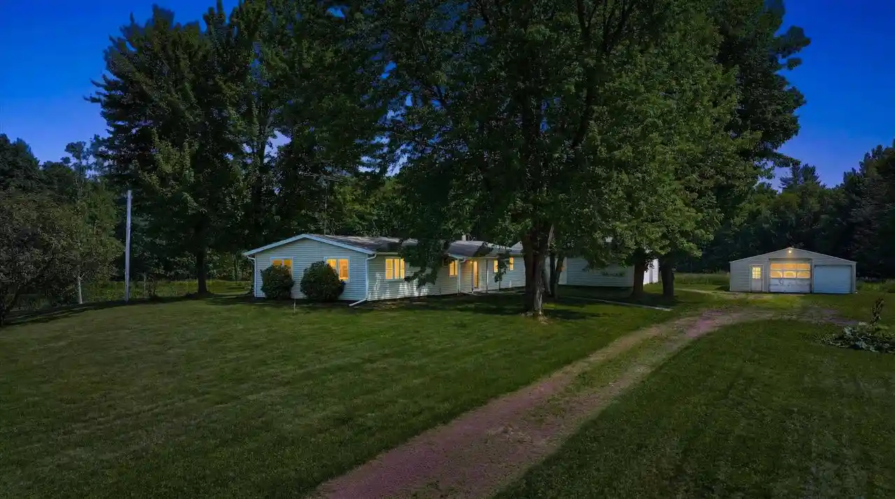Homes for sale in Chili, WI | 11555 Eisenhower Dr Dr, Chili, WI 54420 | MLS# 22603231