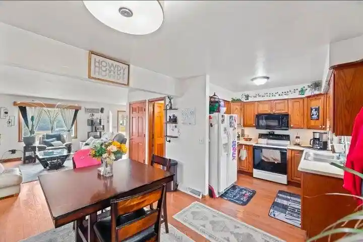 2nd image of 1558 White Rock Avenue Avenue #1560, Waukesha, WI 53186 | MLS# 1971221