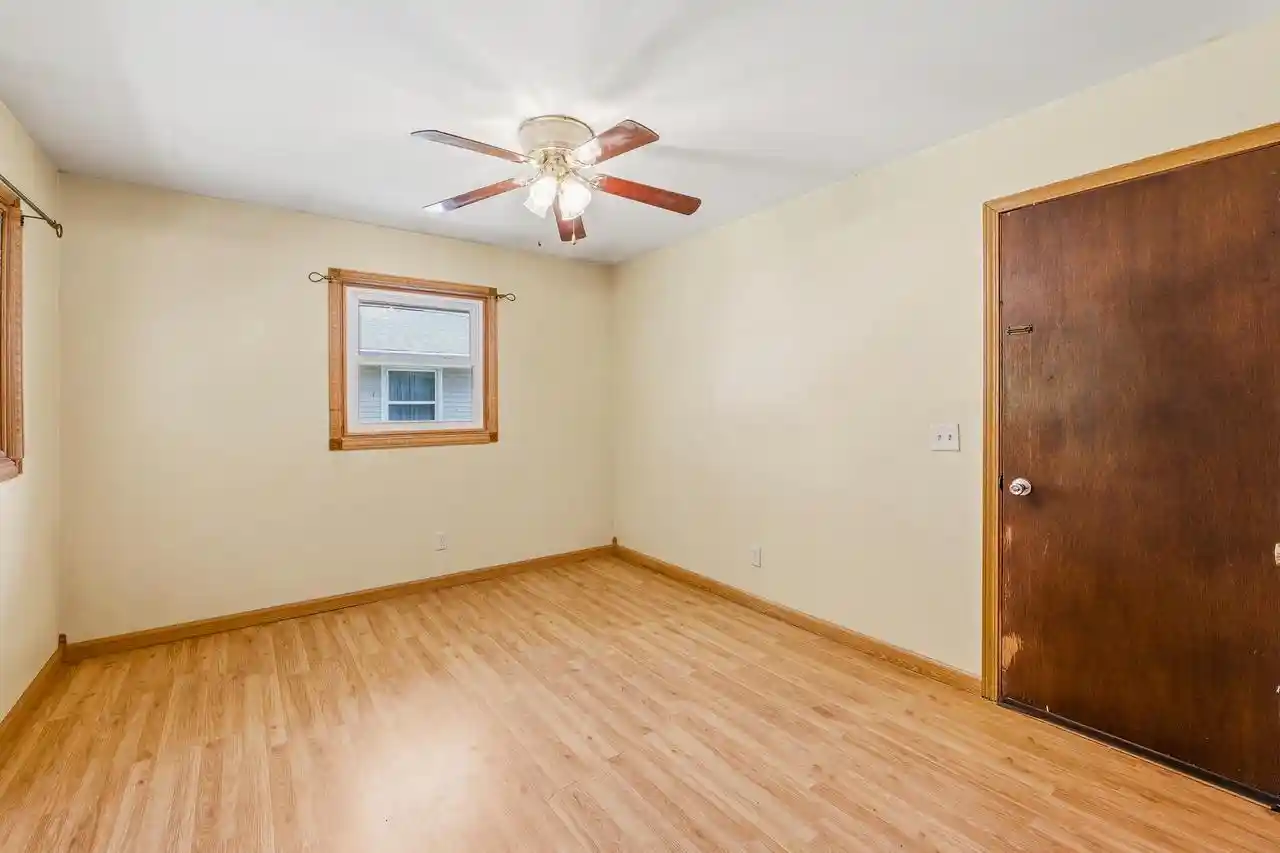 4th image of 709 Memorial Dr Dr, Kewaskum, WI 53040 | MLS# 1971219