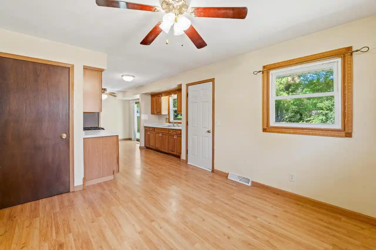 5th image of 709 Memorial Dr Dr, Kewaskum, WI 53040 | MLS# 1971219