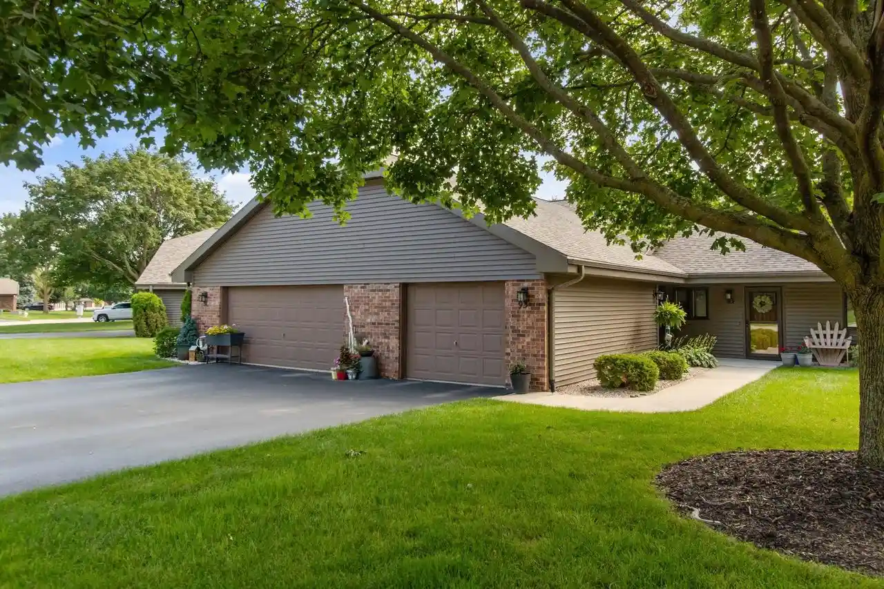 1st image of 91 Spencer Village Court Court, Appleton, WI 54914 | MLS# 50328962