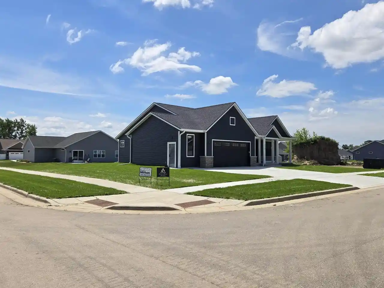 2nd image of 3574 Pickard Dr Dr, Janesville, WI 53545 | MLS# 2027810
