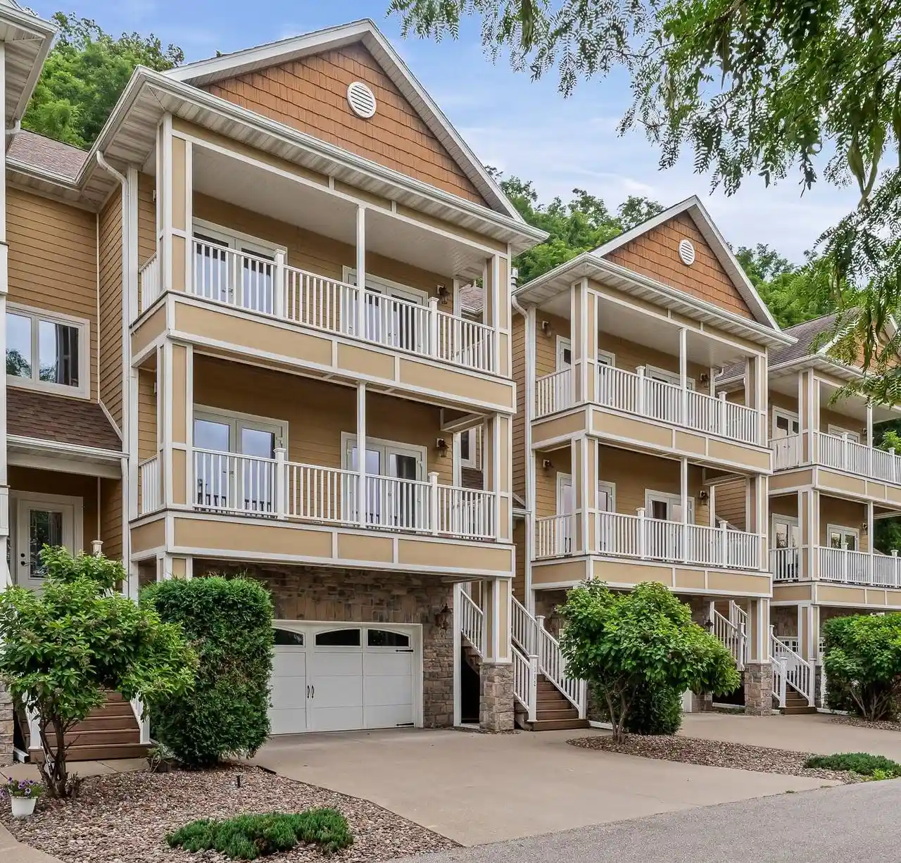 1st image of 1312 Sunset Court Court, La Crosse, WI 54601 | MLS# 1971252