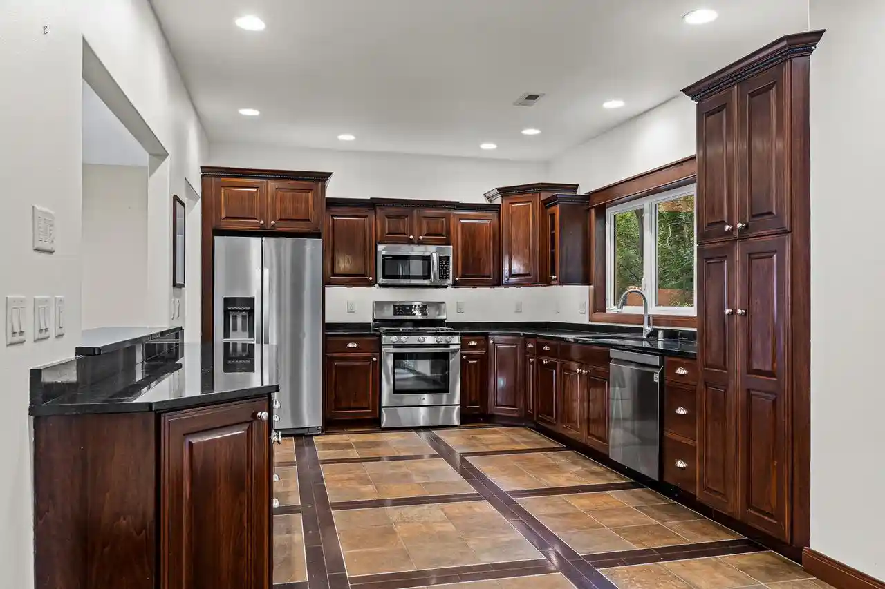 40th image of 1312 Sunset Court Court, La Crosse, WI 54601 | MLS# 1971252