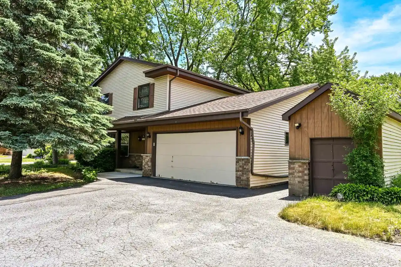 Homes for sale in New Berlin, WI | 14325 W Lincoln Avenue Avenue, New Berlin, WI 53151 | MLS# 1971250