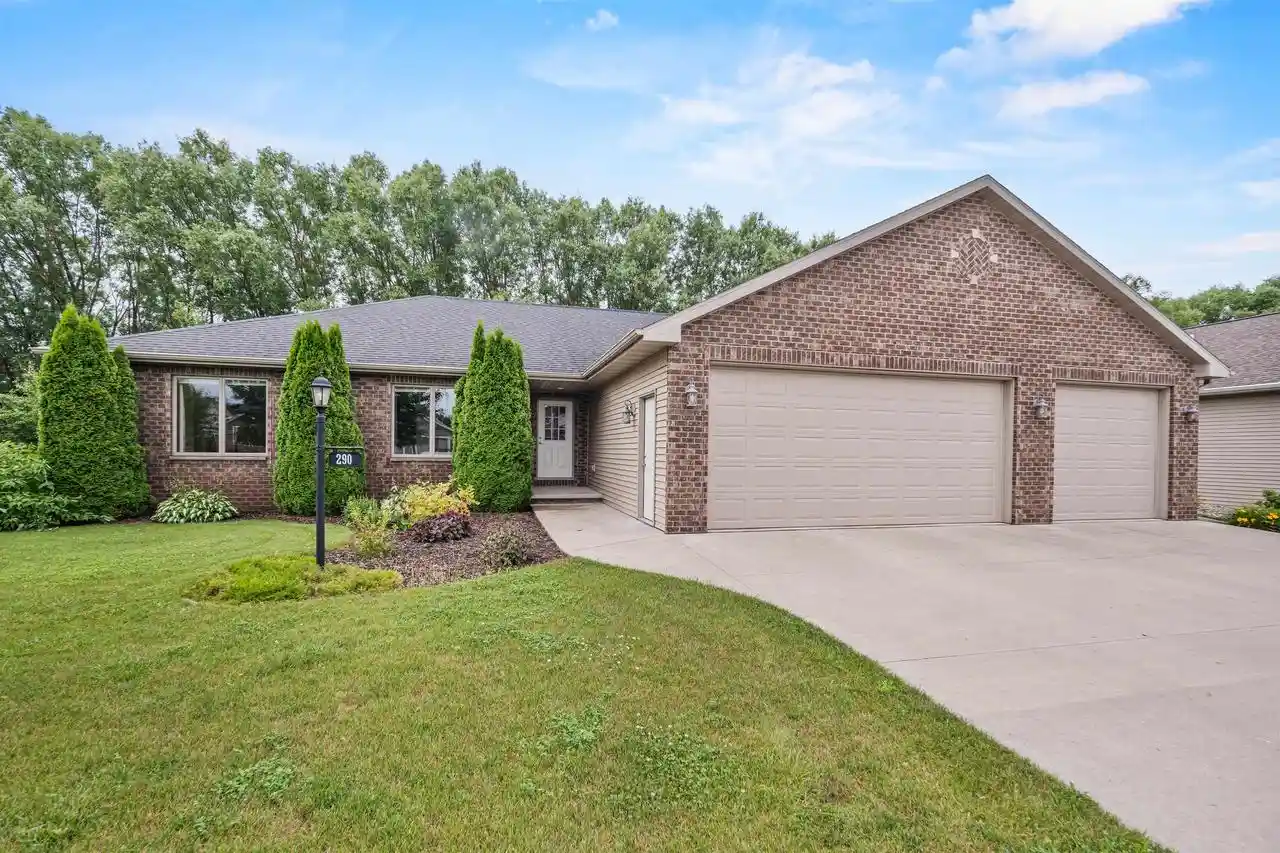 Homes for sale in Wrightstown, WI | 290 Royal St Pats Dr Dr, Wrightstown, WI 54180 | MLS# 50328967