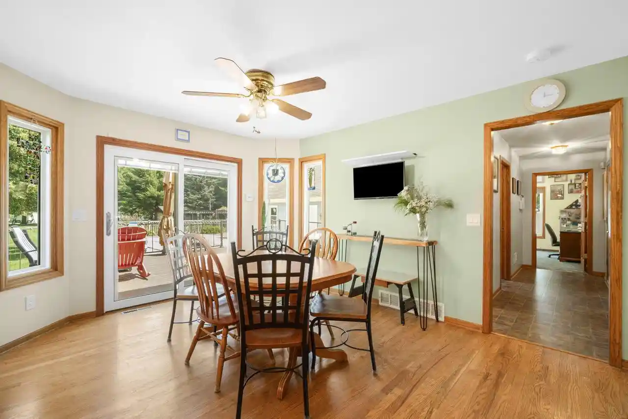 2nd image of 149 Hickory Dr Dr, Delafield, WI 53018 | MLS# 1971256