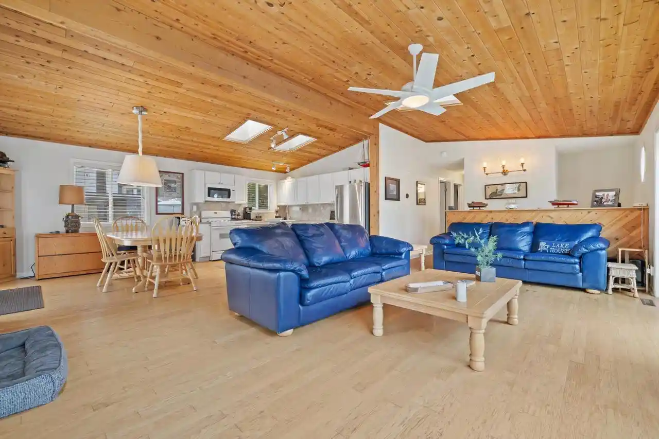 Photo 3 of Single family home for sale at 10 Liechty Dr Dr, Williams Bay, WI 53191 | MLS# 1971258 | Listing updated on 2026-09-07