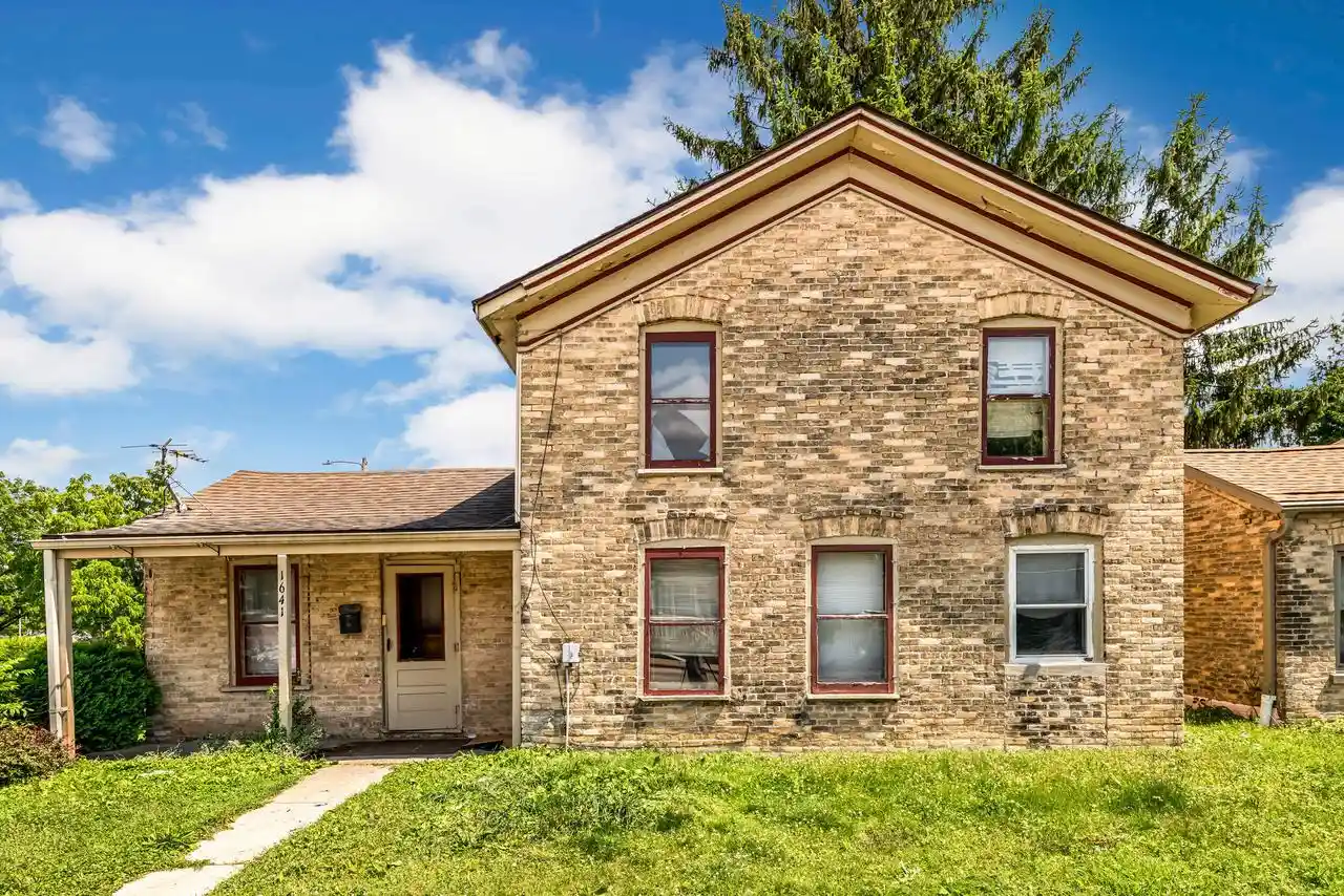 Homes for sale in West Bend, WI | 1641 Barton Avenue Avenue, West Bend, WI 53090 | MLS# 1971261