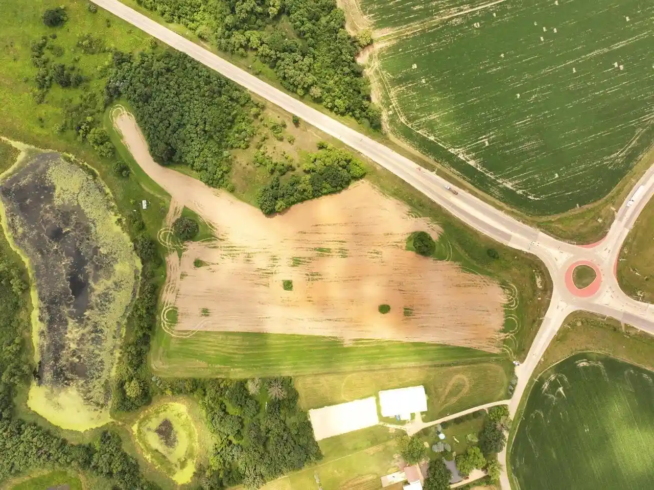 2nd image of 1979 M/l Acres Biglow Road, Brooklyn, WI 53521 | MLS# 2027832
