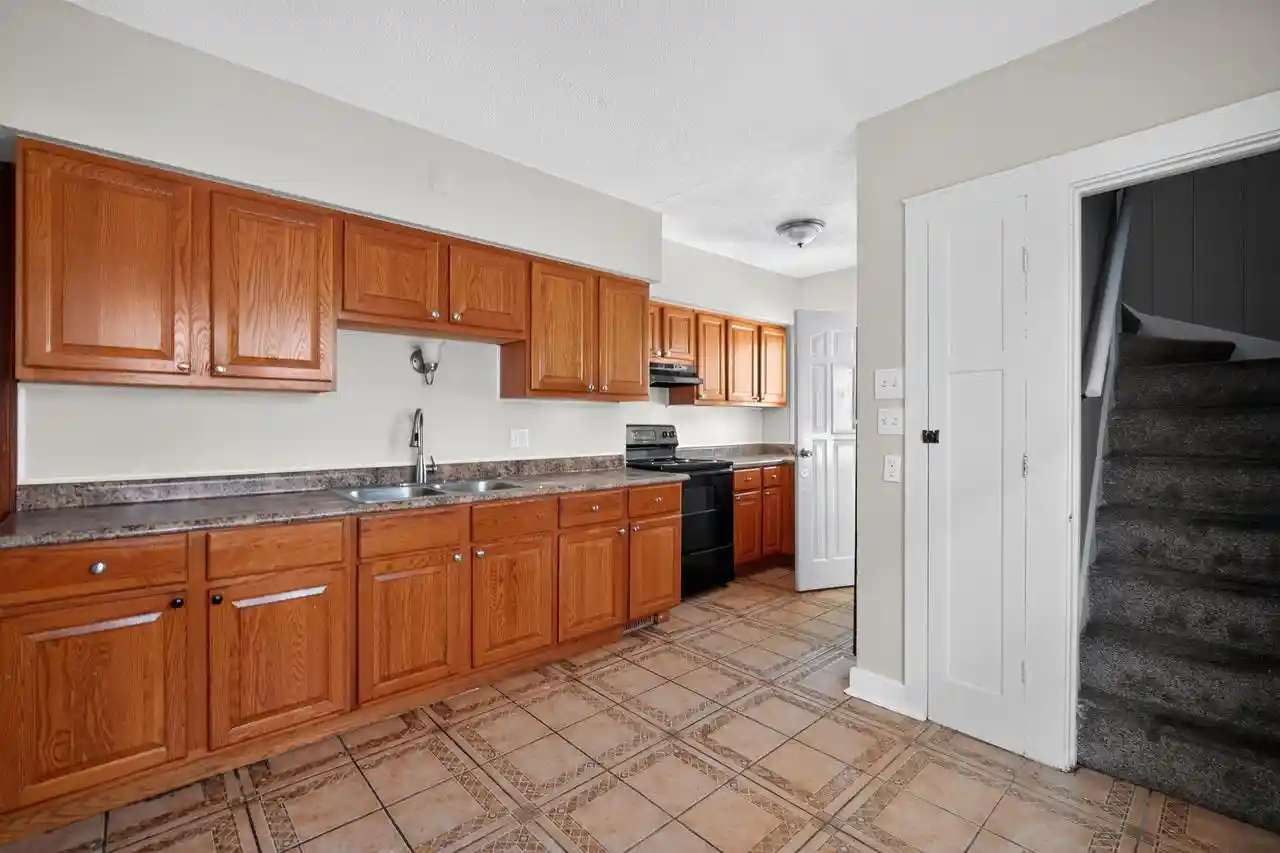 Photo 4 of Sale Pending at 4552 N 38Th Street Street, Milwaukee, WI 53209 | MLS# 1971268 | Listing updated on 2026-09-01