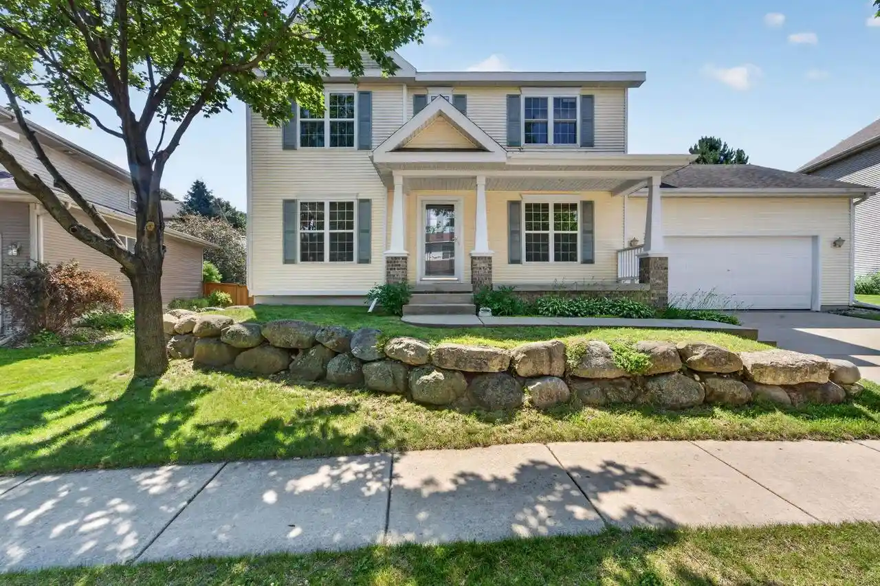 Photo 1 of Single family home for sale at 1305 Dewberry Dr Dr, Madison, WI 53719 | MLS# 2027840 | Listing updated on 2026-09-18