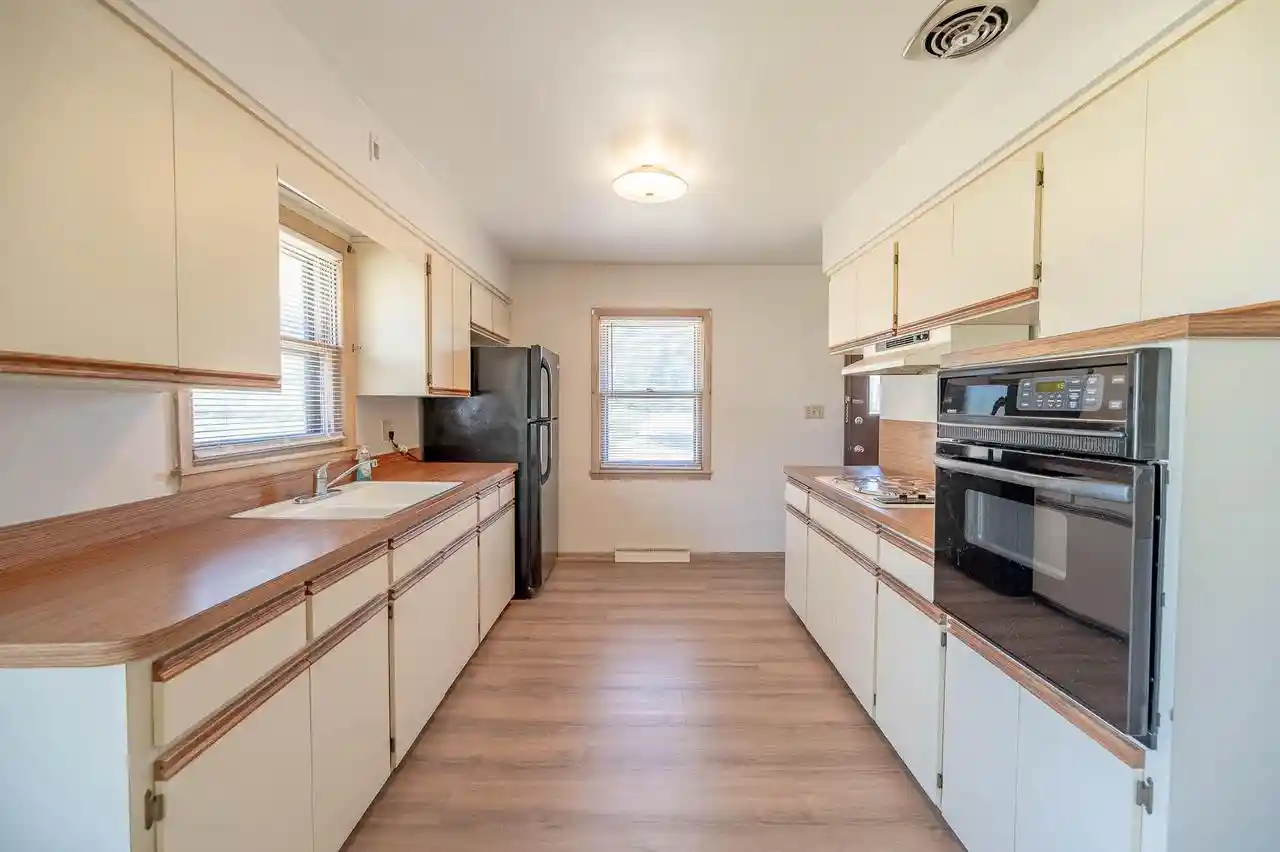 2nd image of 4600 W Grange Avenue Avenue, Milwaukee, WI 53220 | MLS# 1971293