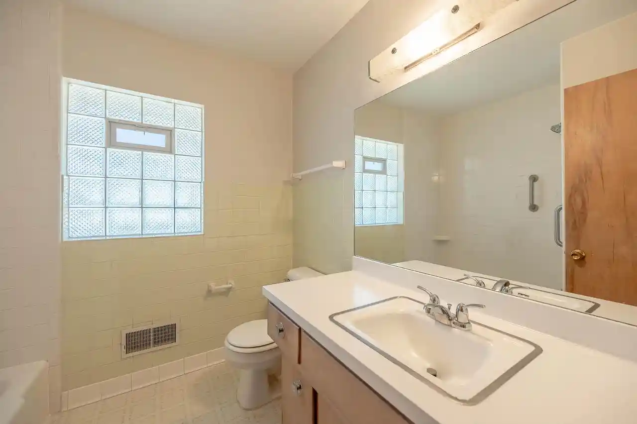 4th image of 4600 W Grange Avenue Avenue, Milwaukee, WI 53220 | MLS# 1971293