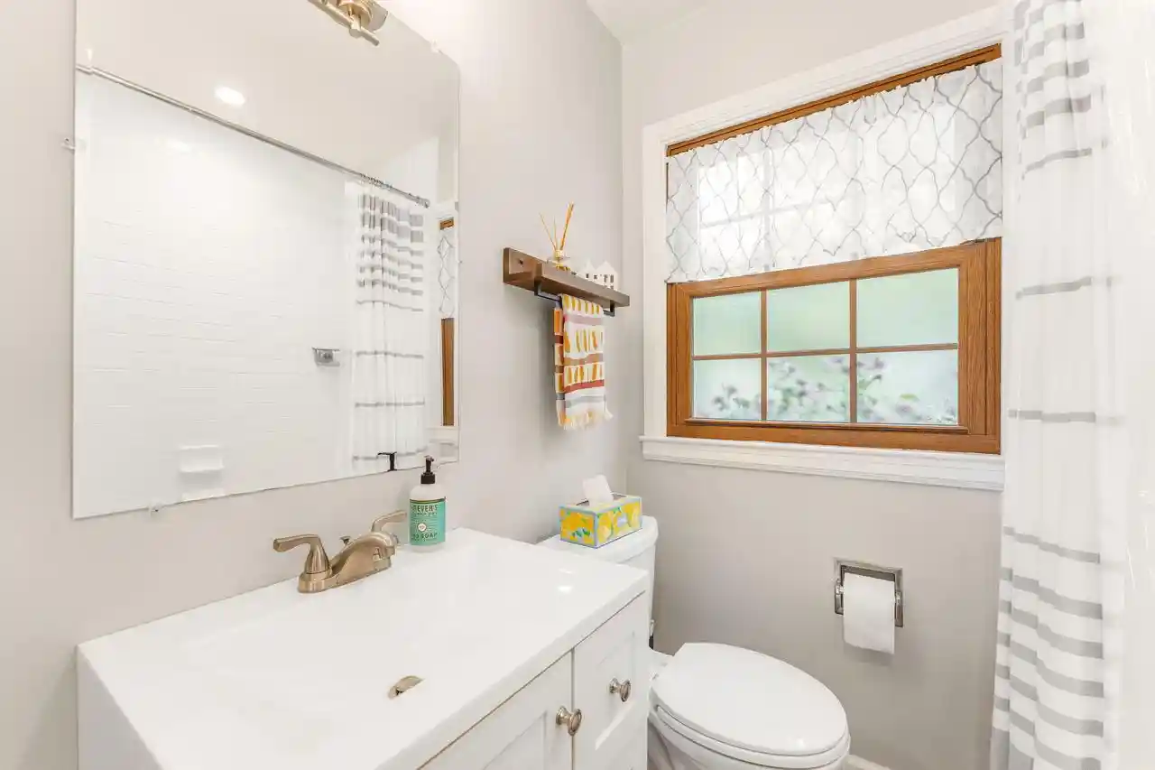 Homes for sale in Cedarburg, WI | W59N777 Highwood Dr Dr, Cedarburg, WI 53012 | MLS# 1971305