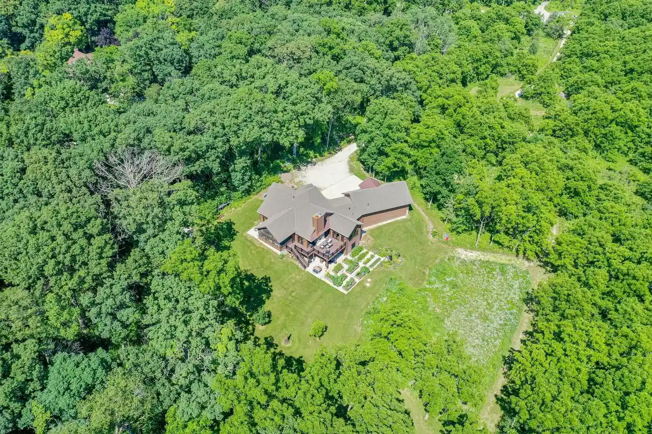 2nd image of 1062 N English Settlement Avenue Avenue, Burlington, WI 53105 | MLS# 1971313