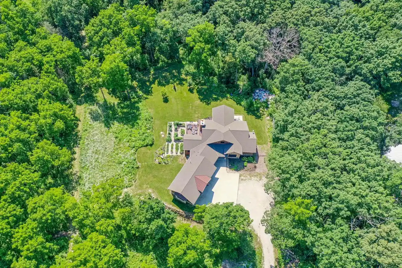 42nd image of 1062 N English Settlement Avenue Avenue, Burlington, WI 53105 | MLS# 1971313