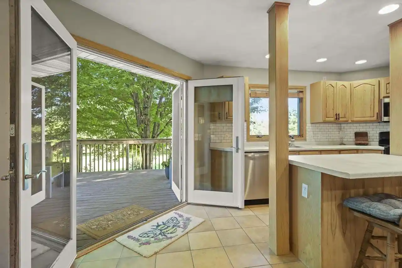 3rd image of 7801 N Robert Dr Dr, Evansville, WI 53536 | MLS# 2027852