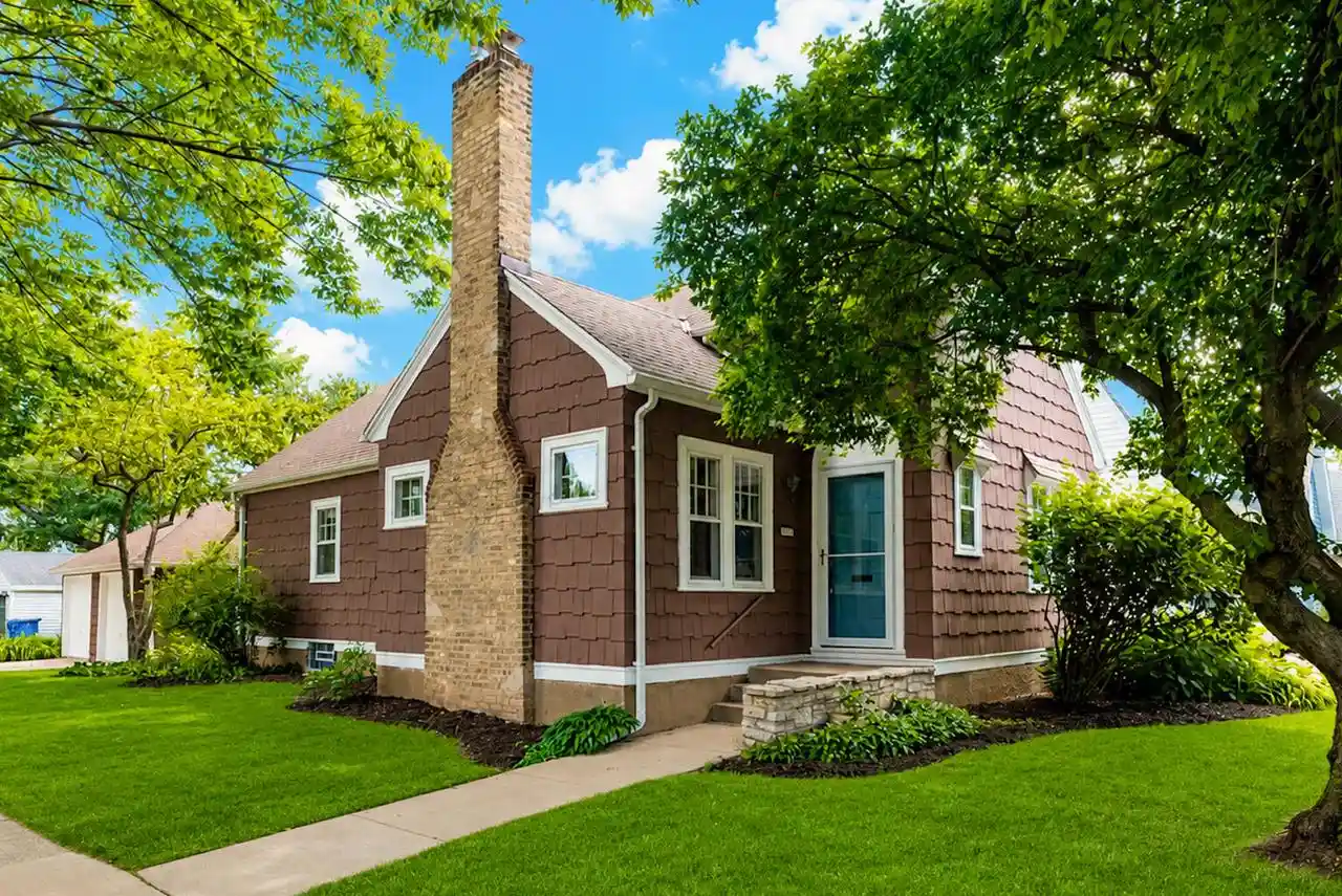 Homes for sale in Whitefish Bay, WI | 5901 N Shoreland Avenue Avenue, Whitefish Bay, WI 53217 | MLS# 1971333