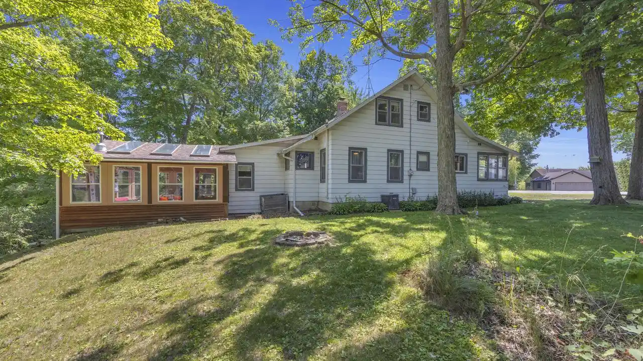 1st image of N3054 Circle Dr Dr, Cascade, WI 53011 | MLS# 1971338