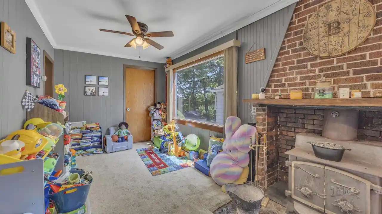 4th image of N3054 Circle Dr Dr, Cascade, WI 53011 | MLS# 1971338