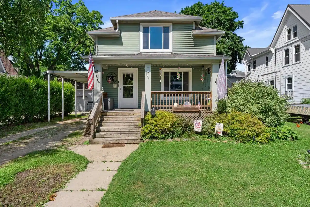 Homes for sale in Horicon, WI | 106 Juneau Street Street, Horicon, WI 53032 | MLS# 1971339